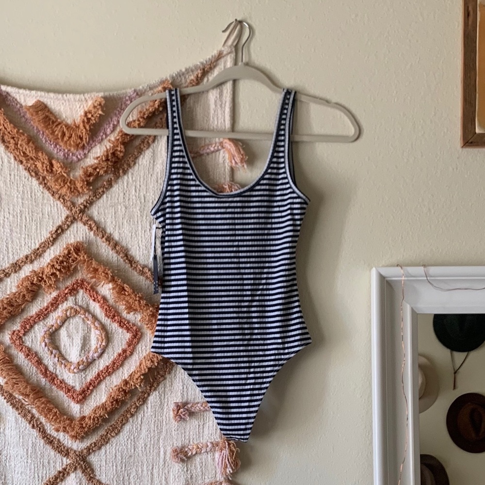 Aritzia Wildfred Free Leila Bodysuit NWT XS